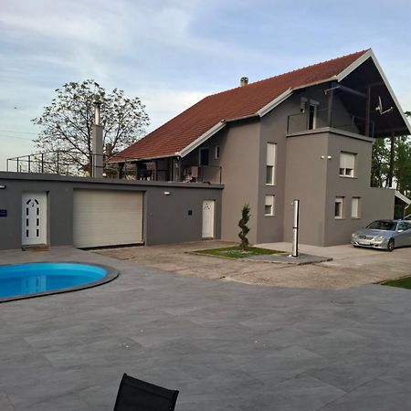 Maja Apartment Велика Горица Екстериор снимка